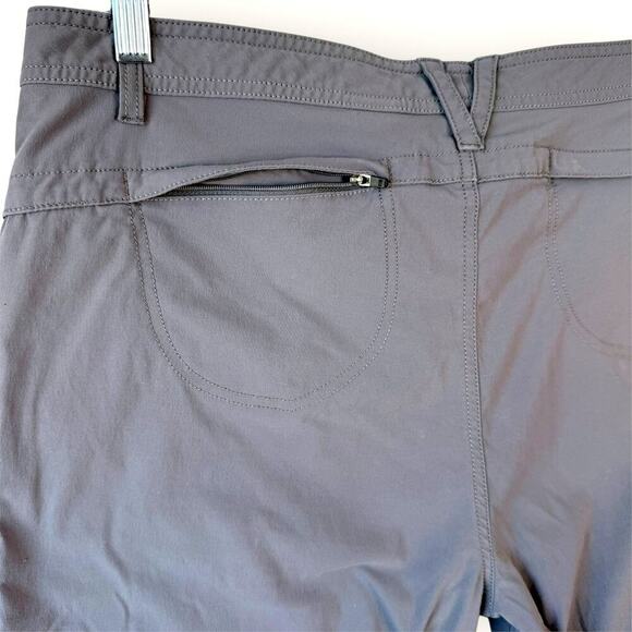Eddie Bauer Travex Cargo Capri Active Pants Mid Rise Drawcord Hem Size 14 Gray - Picture 10 of 16